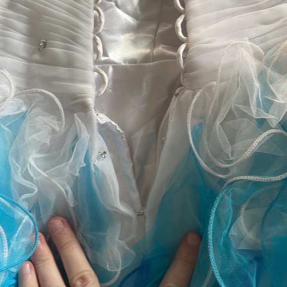 Dress - Picture 4 of 4